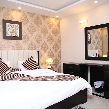 Hotel Safari Club 3 Bahria Town à Rawalpindi Extérieur photo
