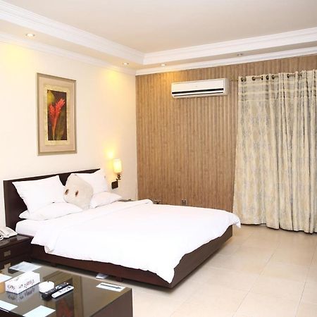 Hotel Safari Club 3 Bahria Town à Rawalpindi Extérieur photo