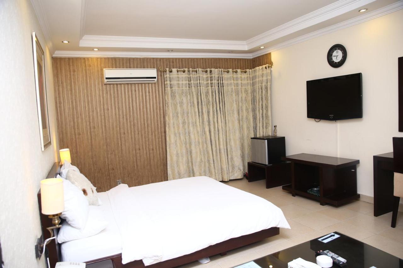 Hotel Safari Club 3 Bahria Town à Rawalpindi Extérieur photo